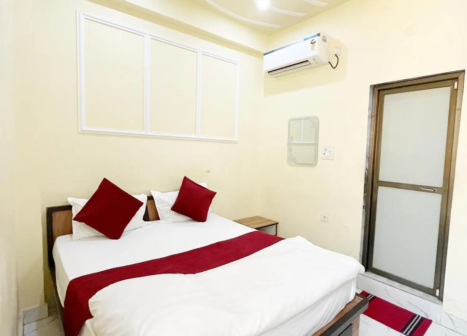R K Guest House Βαρανάσι 3*,  Ινδία